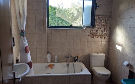 Πωλείται Μονοκατοικία 120 τ.μ. με υπόγειο & θέα θάλασσα – Μακρή