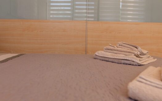 ΔΙΑΜΕΡΙΣΜΑ ΜΕ ΘΕΑ ΣΤΗ ΘΑΛΑΣΣΑ 40 m2 ΚΑΙ ΚΑΤΟΙΚΗΣΙΜΗ ΑΠΟΘΗΚΗ 17 m2 !