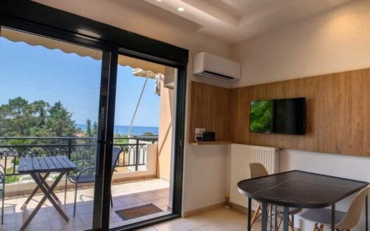 ΔΙΑΜΕΡΙΣΜΑ ΜΕ ΘΕΑ ΣΤΗ ΘΑΛΑΣΣΑ 40 m2 ΚΑΙ ΚΑΤΟΙΚΗΣΙΜΗ ΑΠΟΘΗΚΗ 17 m2 !