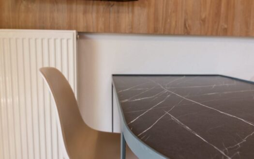 ΔΙΑΜΕΡΙΣΜΑ ΜΕ ΘΕΑ ΣΤΗ ΘΑΛΑΣΣΑ 40 m2 ΚΑΙ ΚΑΤΟΙΚΗΣΙΜΗ ΑΠΟΘΗΚΗ 17 m2 !